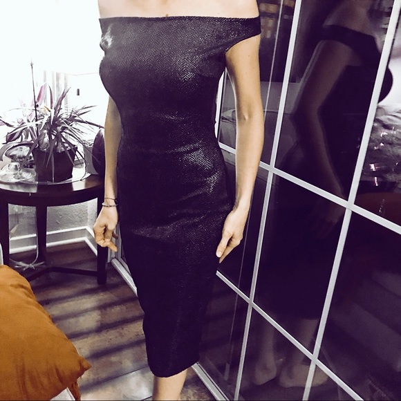 Velvet Reptile Dress - Picture 3 of 6